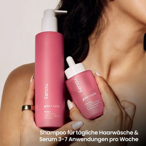weiblich gelesene Person hält fenou grow Shampoo und Serum vor sich, was tun bei haarausfall